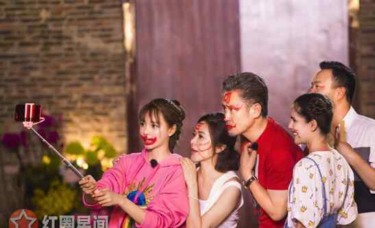 吴镇宇孩子 香港人对吴镇宇的评价怎么样 吴镇宇为儿子庆生幸福一家