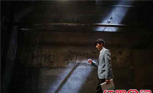 谢晗 他来了请闭眼谢晗是谁死亡真相 张鲁一马思纯吻照高清图片