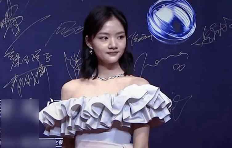 欧阳娜娜身材 星动之夜女星生图：欧阳娜娜身材很臃肿，而30岁这位惊艳全场