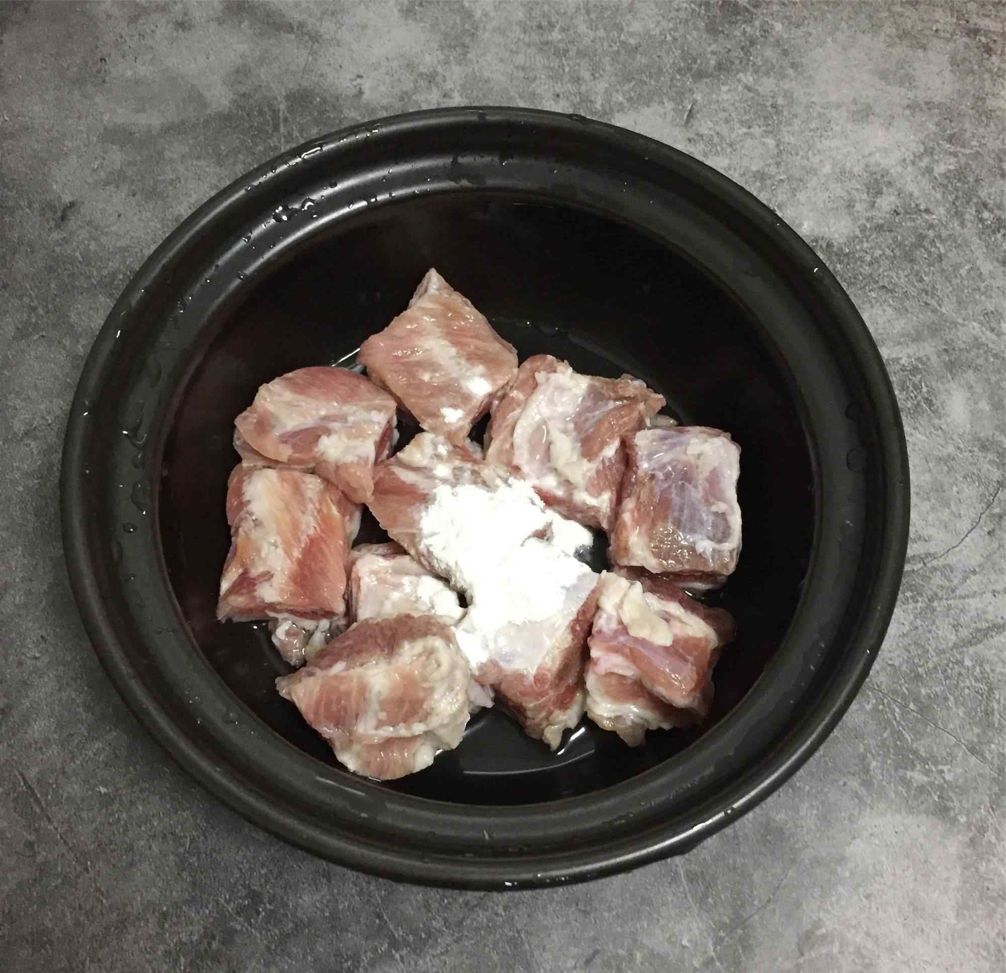 油香怎么做又软又好吃 年夜饭加道菜，油香软嫩的蒸排骨，好吃还省事儿