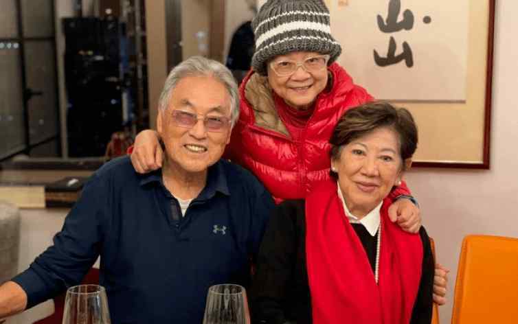 刘子千 姜大卫夫妇参加老戏骨聚会，谢贤前妻显富态，邓光荣遗孀罕露面