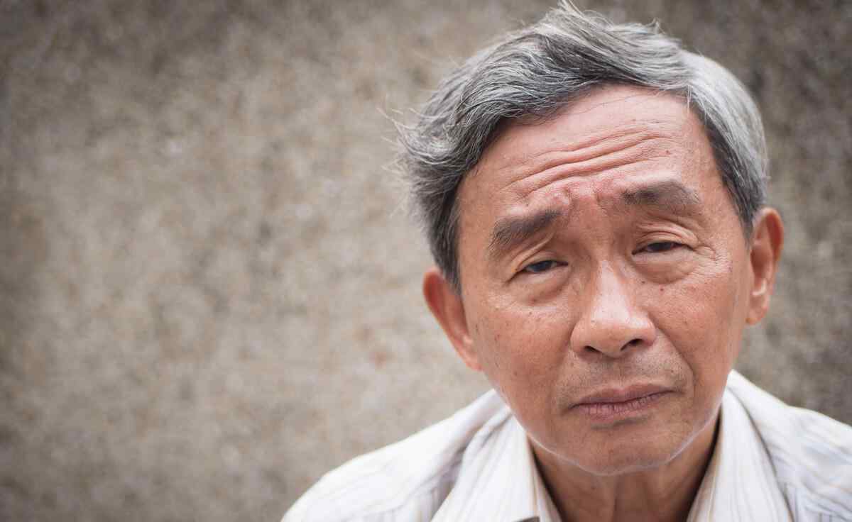 中老年找老伴 70岁老人坦言：保姆式有偿陪伴，比找老伴轻松、快乐幸福很多