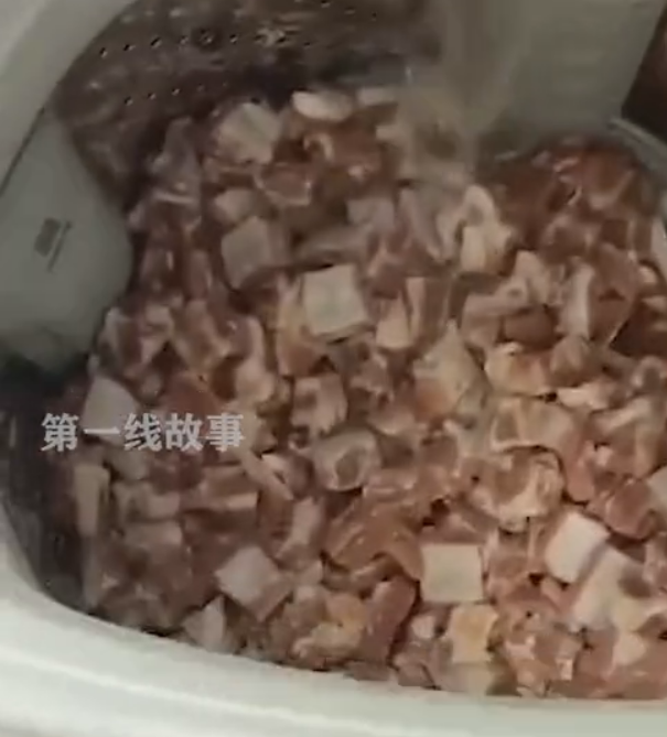 杭州小伙用洗衣机洗排骨 这还怎么吃？