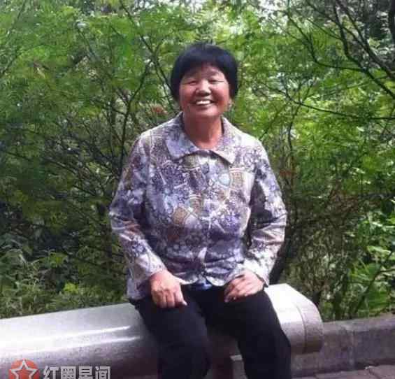 王宝强最新消息 王宝强最新消息首次曝光 王宝强国庆带父母游玩