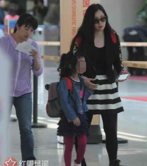 陶虹女儿 陶虹徐峥几个孩子 徐小宝是陶虹的大女儿吗