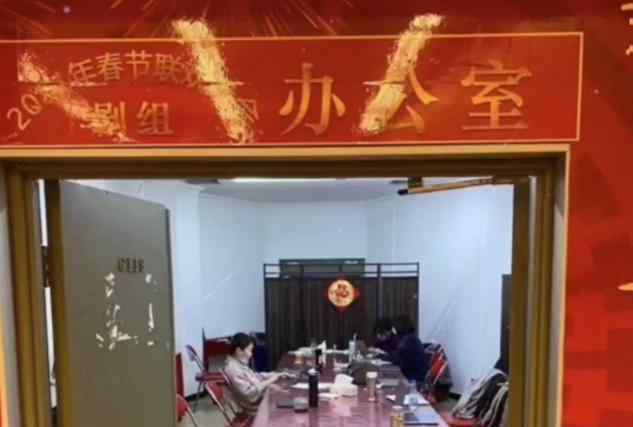 董卿周涛 曝董卿周涛春晚有望搭档，同为央视一姐关系超好，私下搂腰还搭肩