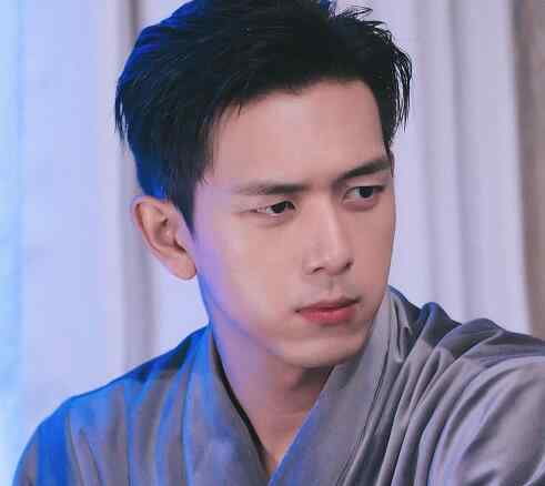 电竞大神 亲爱的热爱的韩商言gun原型是谁 电竞大神现实中存在吗