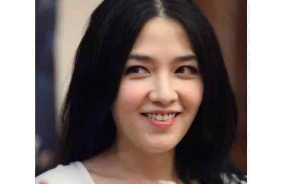 李幼乔 她是曾经的小魔女，如今42岁至今未婚，宣誓要做不婚者