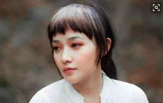 李幼乔 她是曾经的小魔女，如今42岁至今未婚，宣誓要做不婚者文章配图