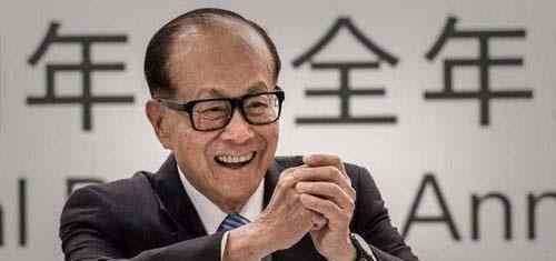 李嘉诚抛售 继“抛售项目”后，李嘉诚豪掷24亿“回归”楼市，释放什么信号？