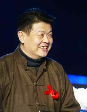 傅彪妻子 2005年，傅彪抽完生命中最后一支烟，给妻子打电话说：对不起