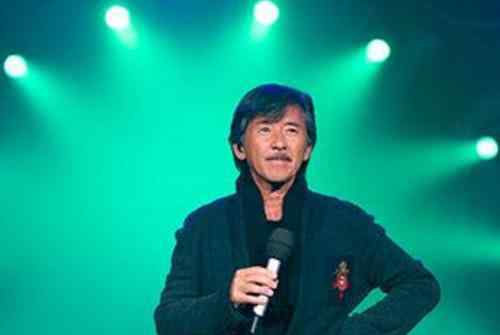 周慧敏25周年演唱会 周慧敏参加林子祥的演唱会，早已退出娱乐圈的她，52岁依旧年轻