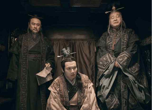 扶苏怎么死的 扶苏、蒙恬被赐死，明明手握三十万大军，为何他们不反抗