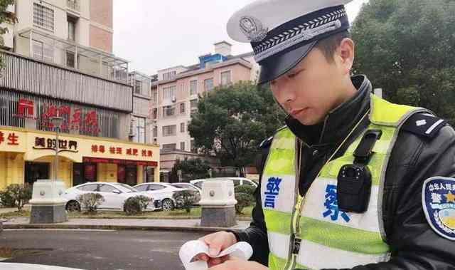 交警推荐行车记录仪 内装行车记录仪被罚500，车主不服反问：别人车也有，为啥不罚