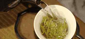 普洱茶是红茶还是绿茶 红茶、绿茶、普洱茶第几道才是茶叶的精华？