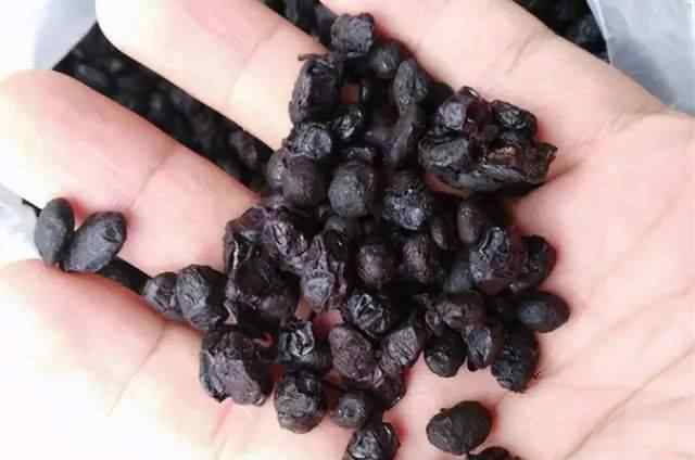蒸腊鱼块怎么做好吃 蒸腊鱼不可直接下锅蒸，多加1个步骤，鱼肉软韧有嚼劲，味道佳