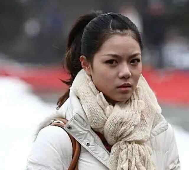 钟楚曦整容 钟楚曦旧照爆出，皮肤黝黑认不出，曾是李现前女友为出名分手？
