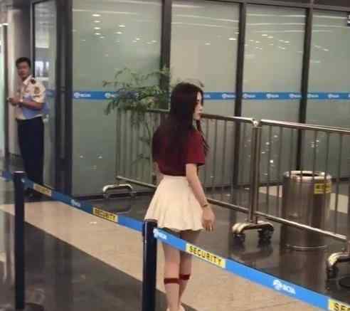 林志玲多高 娱乐圈个子不高的女星：林志玲和阿娇走红毯，像拉着小朋友