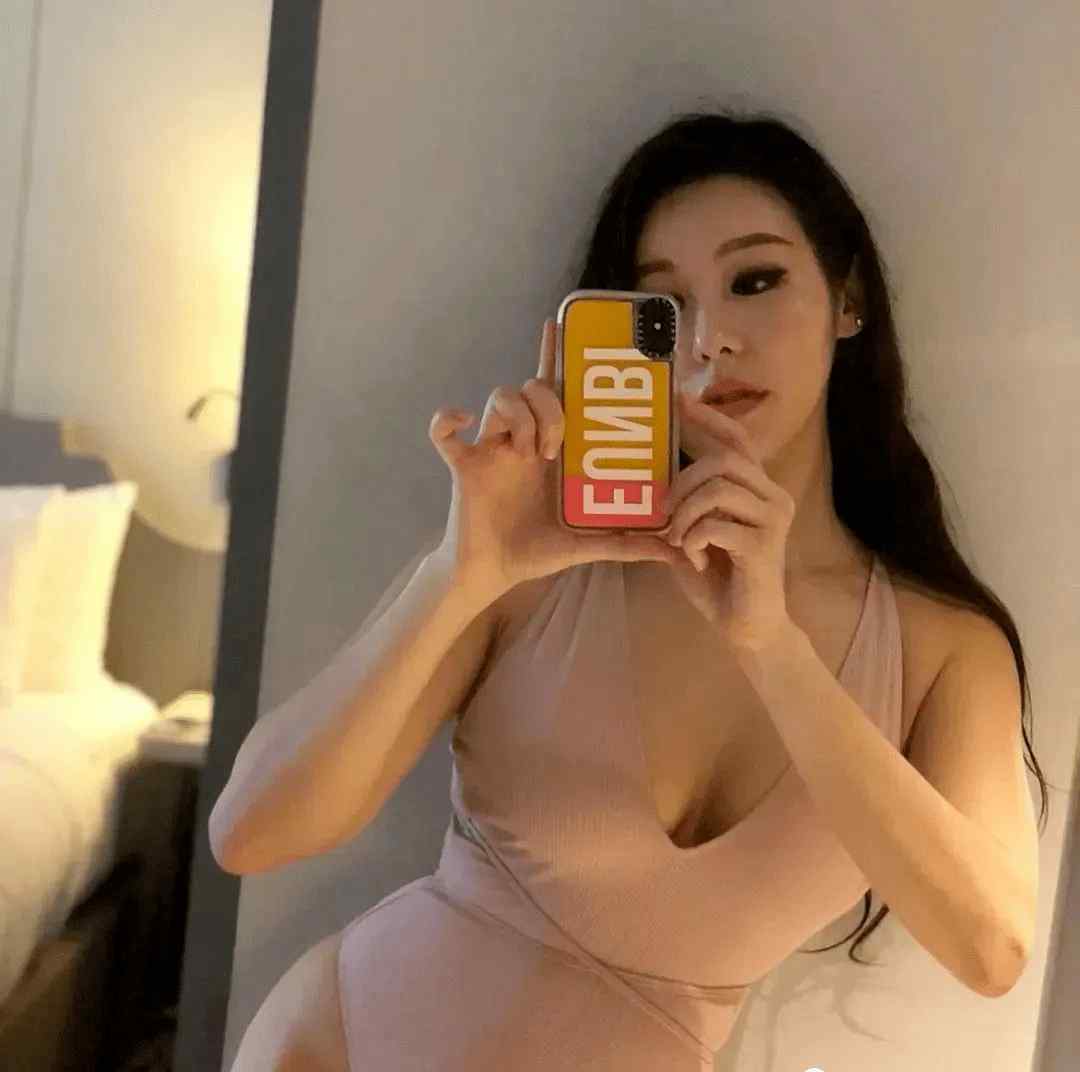 最美女警花 38岁“最美警花”撩走26岁肌肉男，网友：这极品身材太太太可了！