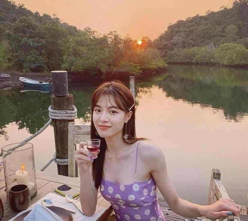 钟楚曦整容 钟楚曦旧照爆出，皮肤黝黑认不出，曾是李现前女友为出名分手？