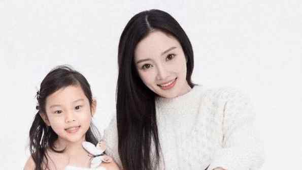 贾乃亮李小璐女儿 李小璐决定给甜馨改名，跟贾乃亮彻底一刀两断？贾乃亮坐不住了