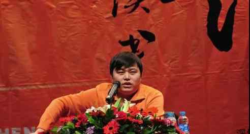 当年明月还有什么作品 “当年明月”到省政府办公厅当处长 作品《明朝那些事儿》畅销全国