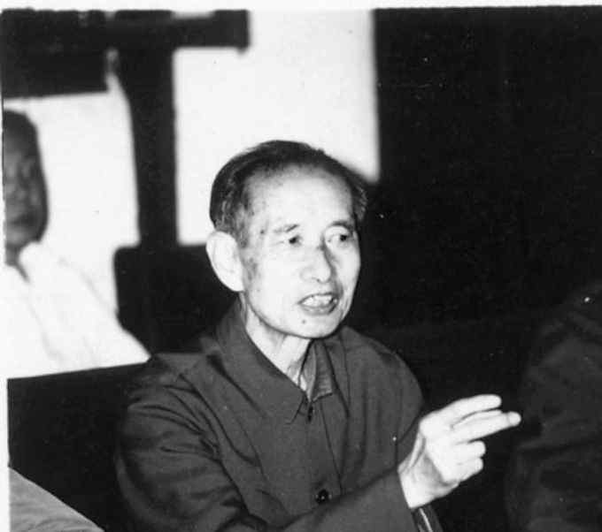 小说册 艾芜《文学手册》今日仍有学习价值：风景描写无须十分详尽