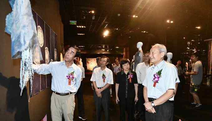 纺织艺术 首届“纺织之光”中国纺织艺术展开幕
