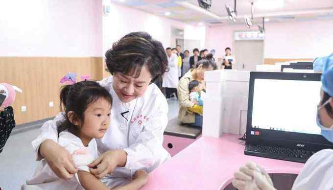 小鹿姐姐微博 全国儿童预防接种日，鞠萍姐姐、小鹿姐姐带你走近疫苗接种