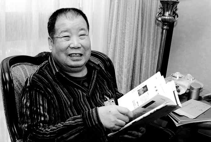 二月河去世 著名作家二月河病逝，因其笔下“帝王系列”被读者熟知
