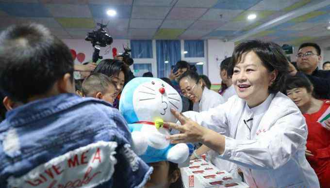 小鹿姐姐微博 全国儿童预防接种日，鞠萍姐姐、小鹿姐姐带你走近疫苗接种