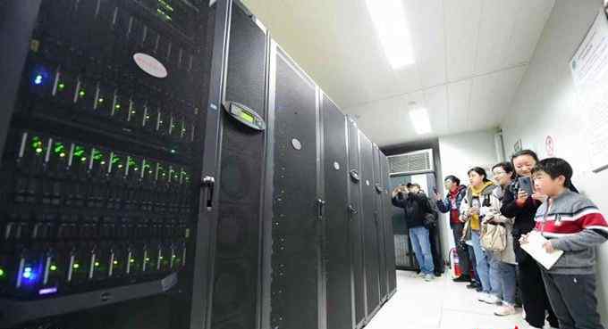 魅力研究所 200余名公众走进中国科学院过程工程研究所，感受“新化工”魅力