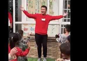 托尼老师表情包 当这批90后走上讲台，画风似乎变了！表情包都能用来批改作业