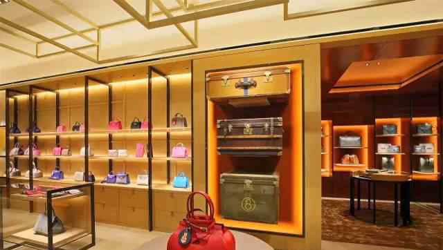 moynat 摩奈MOYNAT全国第二家精品店进驻成都IFS