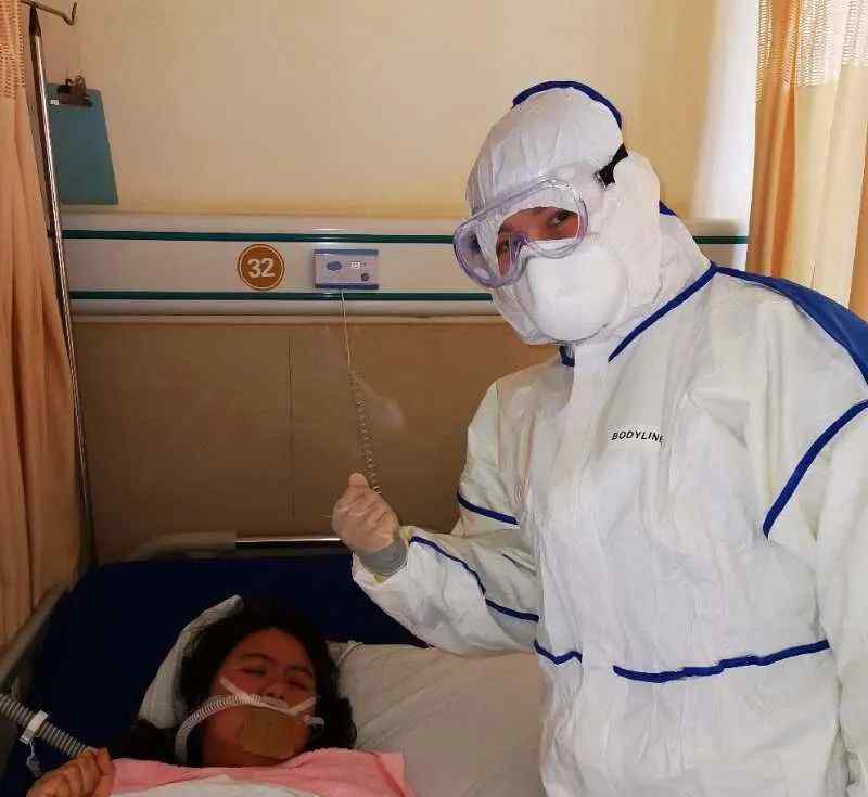让别人以为住院的图片 29岁殉职女医生全家从医，父亲朋友圈写下这段话，字字催泪！