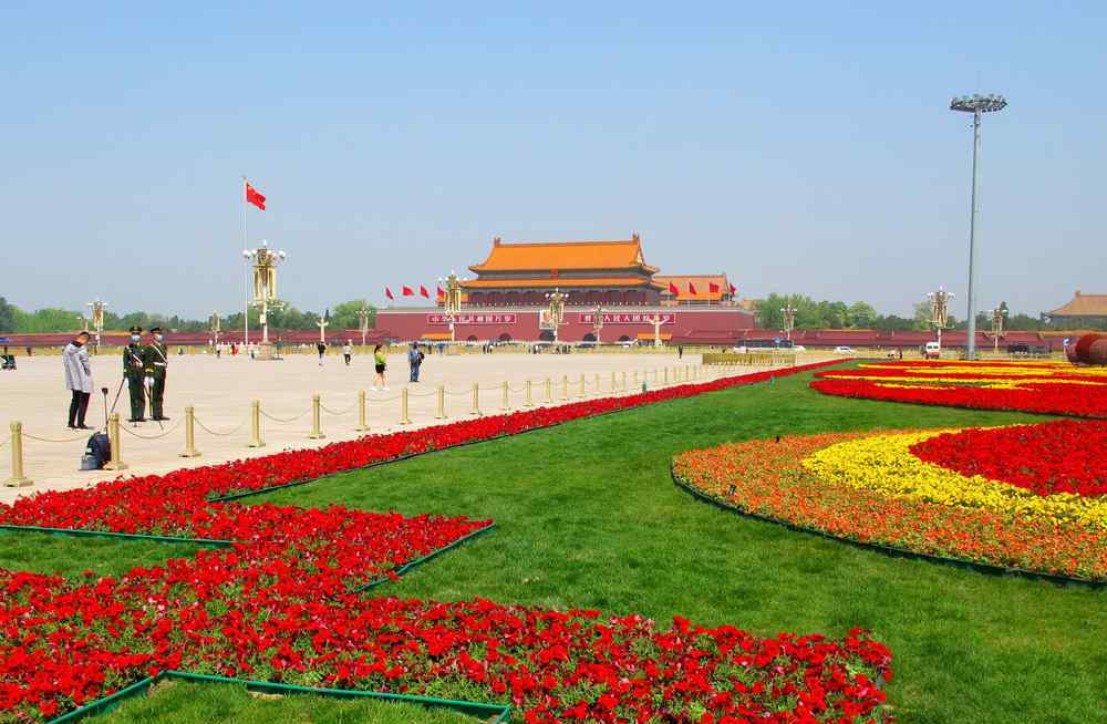 花团锦簇的图片 喜迎五一，天安门广场花团锦簇，美极了！