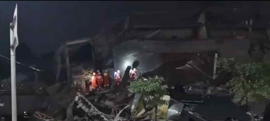 福建泉州坍塌酒店亲历者发声 福建泉州一宾馆倒塌已救出28人，该地系隔离密切接触者医学观察点
