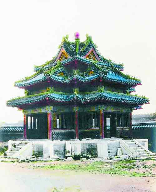 春藕斋 为维护故都文物建筑，胡适等上书李宗仁，曾呼吁定北平为“夏都”