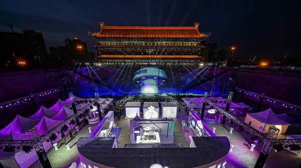兰芝气垫 兰芝西安推出新品紫霞气垫 2017年销售额达23.2亿