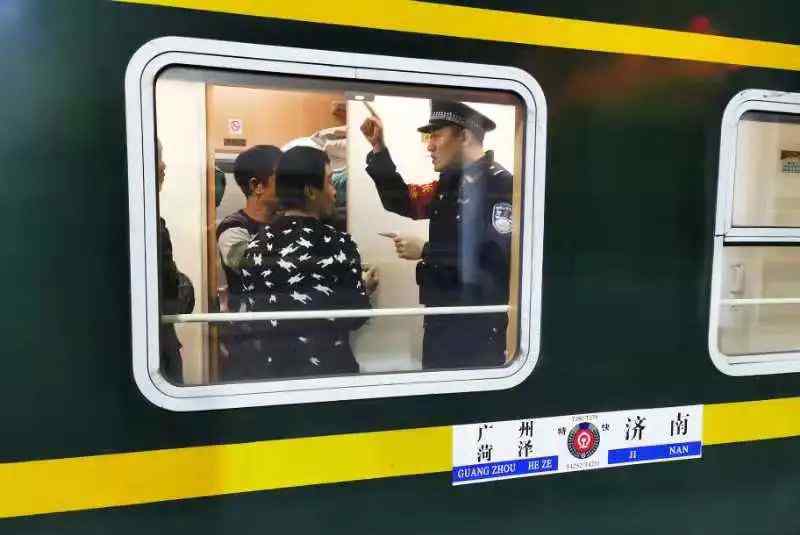 26岁民警处置T179列车事故牺牲 26岁民警处置T179脱线事故中牺牲：说好的平安回来，你却食言了