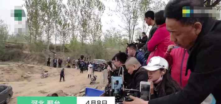 河北发现4座千年古墓 上千人挤进现场围观还有人做直播