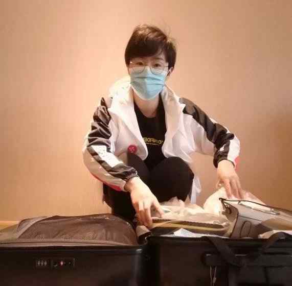 张静静的丈夫援非 悲痛！山东援鄂护师张静静心脏骤停去世，丈夫援非未能赶回
