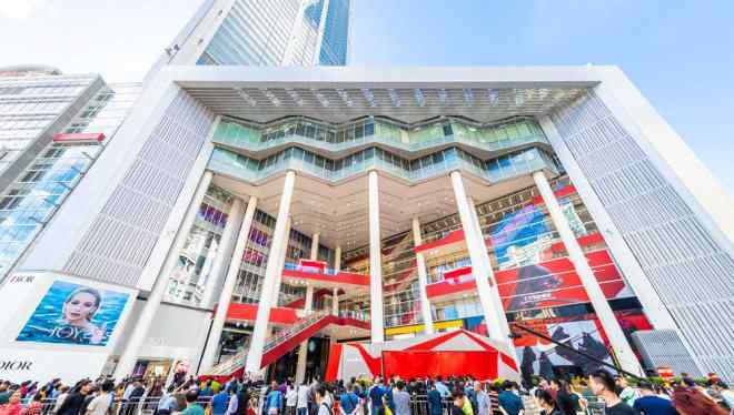 艳惊四座 历时一年半、投资逾3亿 重装开业的上海世茂广场艳惊四座