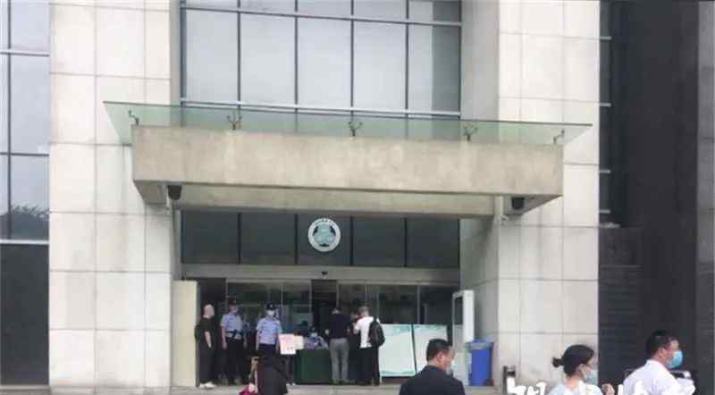 17岁少女拍写真遭性侵并录多段视频 摄影师发消息炫耀