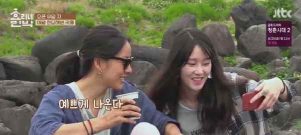 韩国女模郑潭利在首尔街头遭醉酒女子无端殴打辱骂