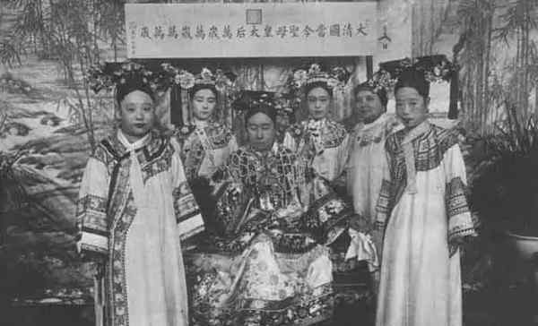 历史上真实的慈禧太后是怎样一个人对中国是有什么贡献