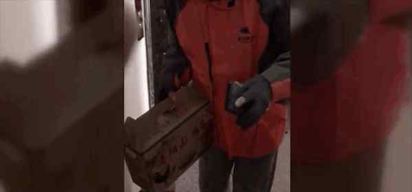 “我给差评 别嘚嘚！”外卖员遭顾客“威胁” 网友却纷纷点赞