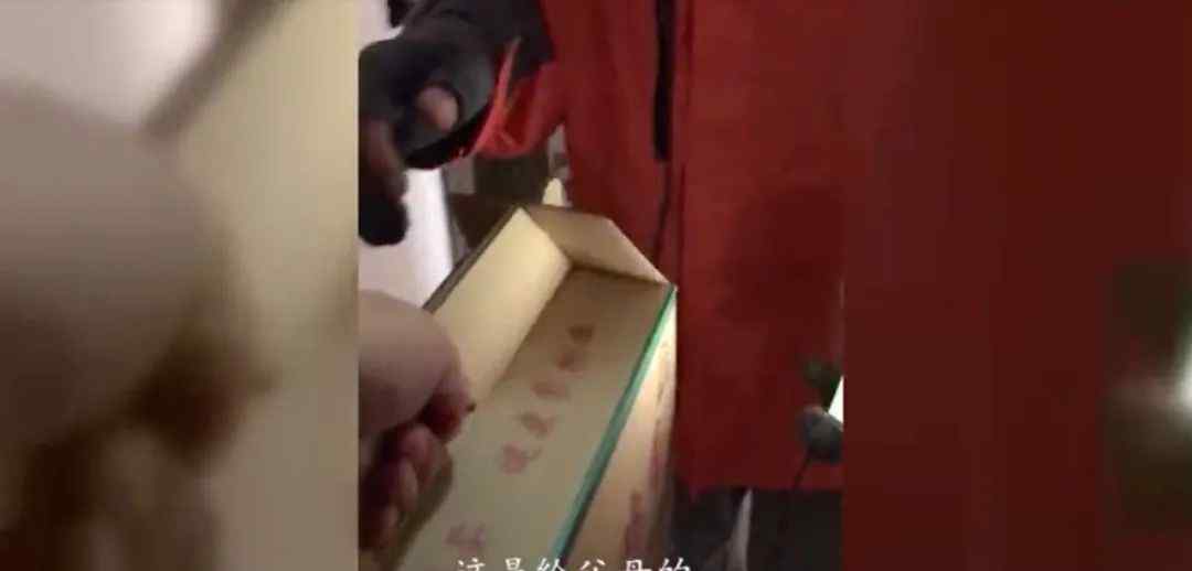 “我给差评 别嘚嘚！”外卖员遭顾客“威胁” 网友却纷纷点赞