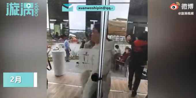 四川一景点现单向透明厕所 可清晰看到厕所外面！网友：自己不尴尬 尴尬的就是别人
