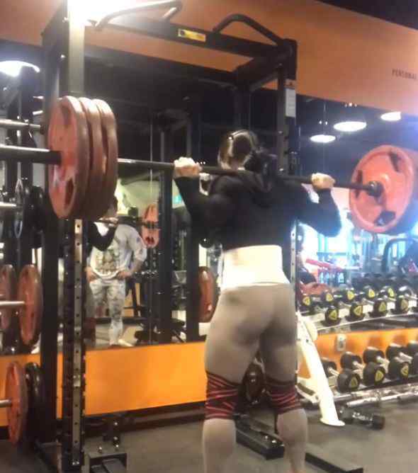 她叫AnDa Jeong：韩国健身悍女 肌肉比男人还猛